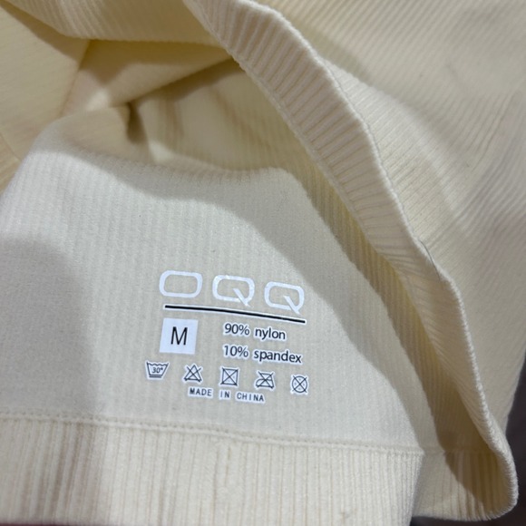 OQQ Ribbed Long Sleeve Cropped Top Cream M Scoop Neck - Picture 3 of 4